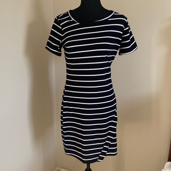 STRIPED ENVELOPE SHEATH DRESS - Picture 1 of 3